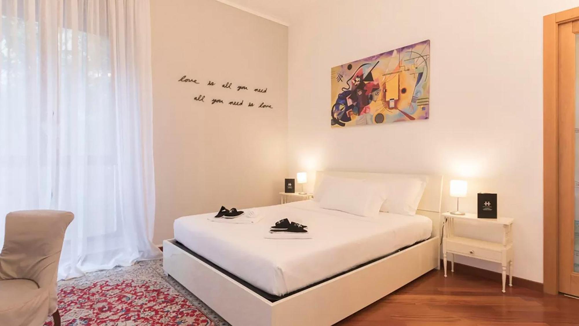 Classbnb - Two Apartments 400 Meters From The Duomo Milan Bagian luar foto