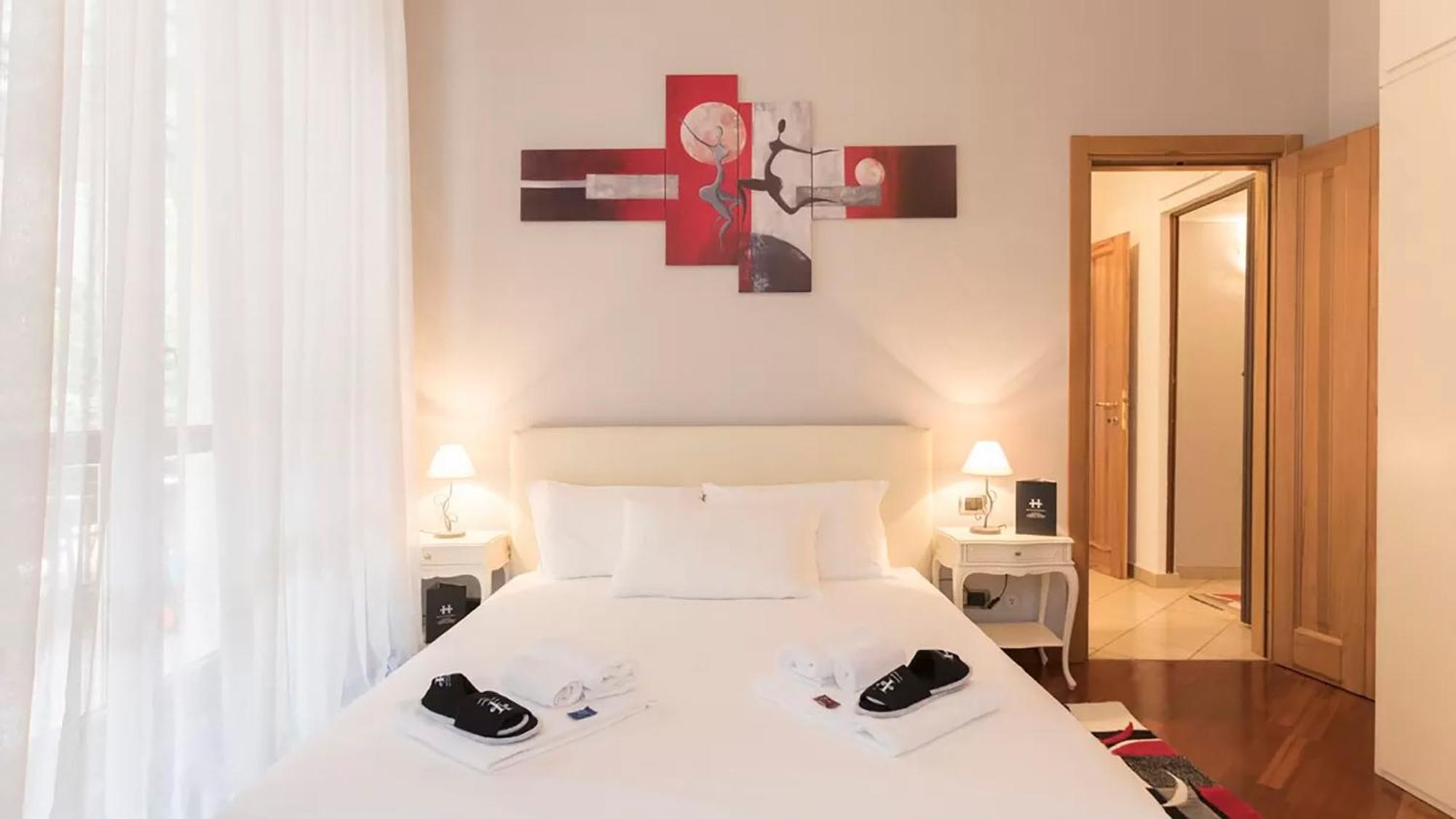 Classbnb - Two Apartments 400 Meters From The Duomo Milan Bagian luar foto