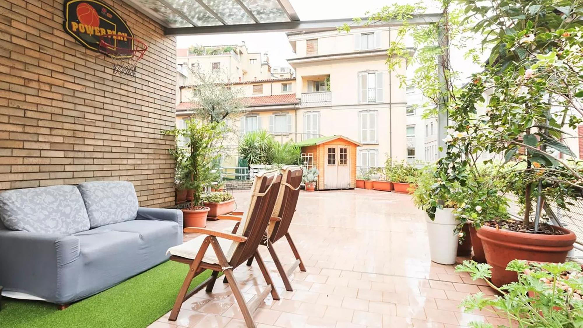 Classbnb - Two Apartments 400 Meters From The Duomo Milan Bagian luar foto
