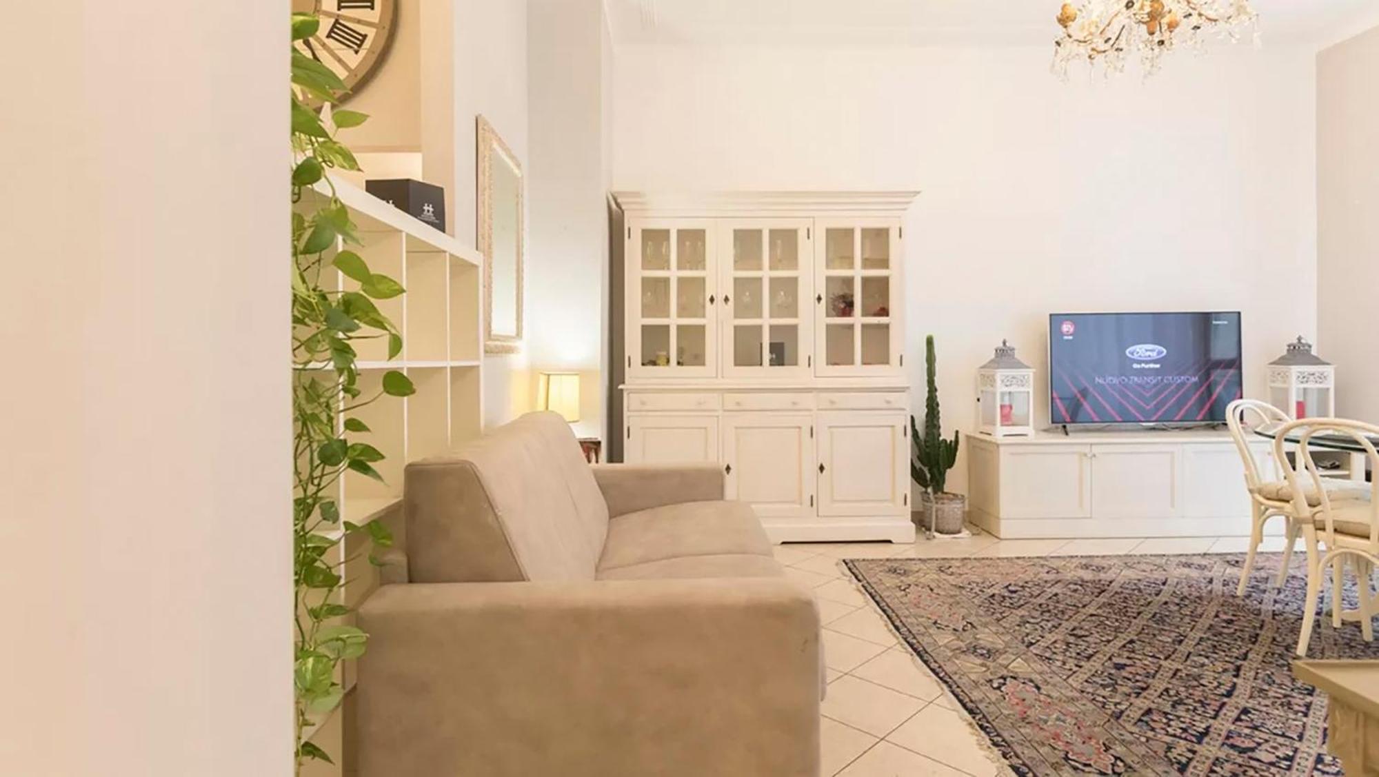 Classbnb - Two Apartments 400 Meters From The Duomo Milan Bagian luar foto