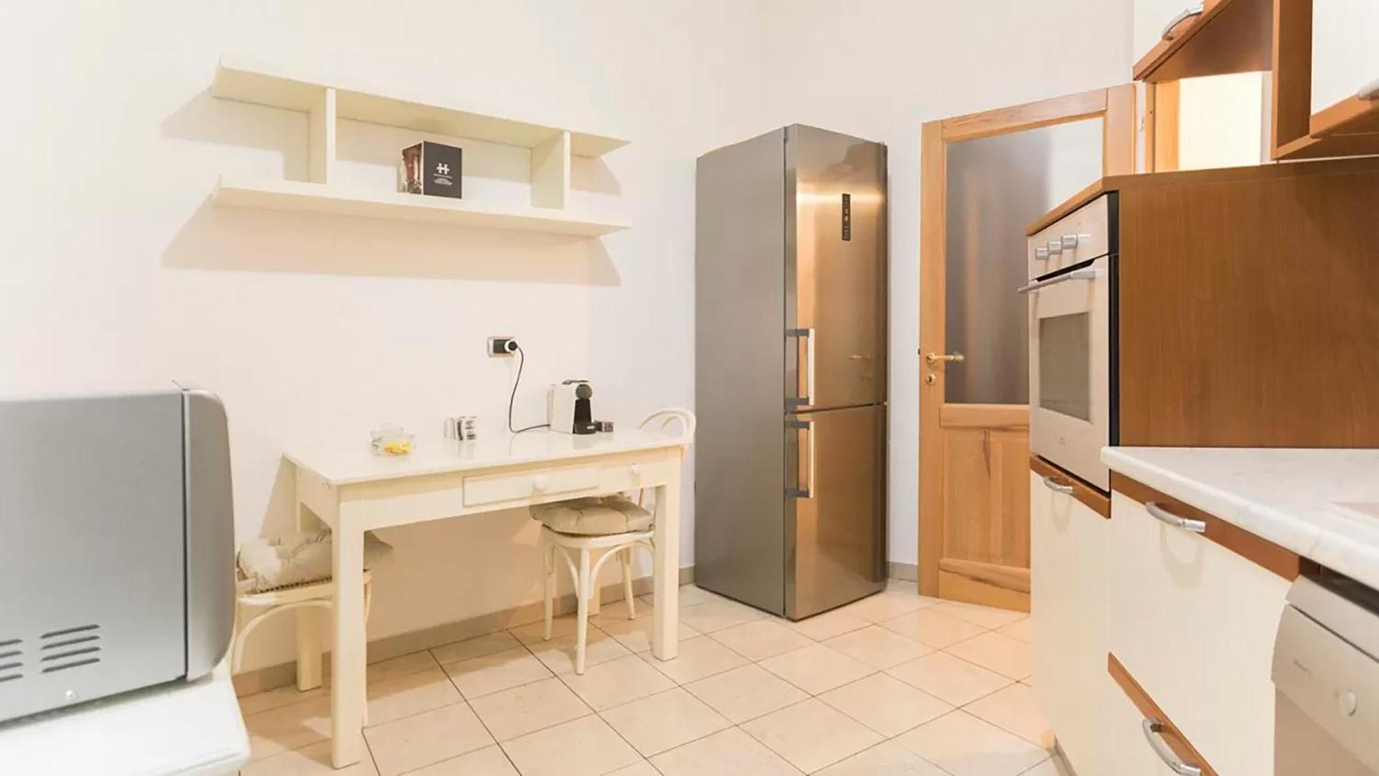 Classbnb - Two Apartments 400 Meters From The Duomo Milan Bagian luar foto